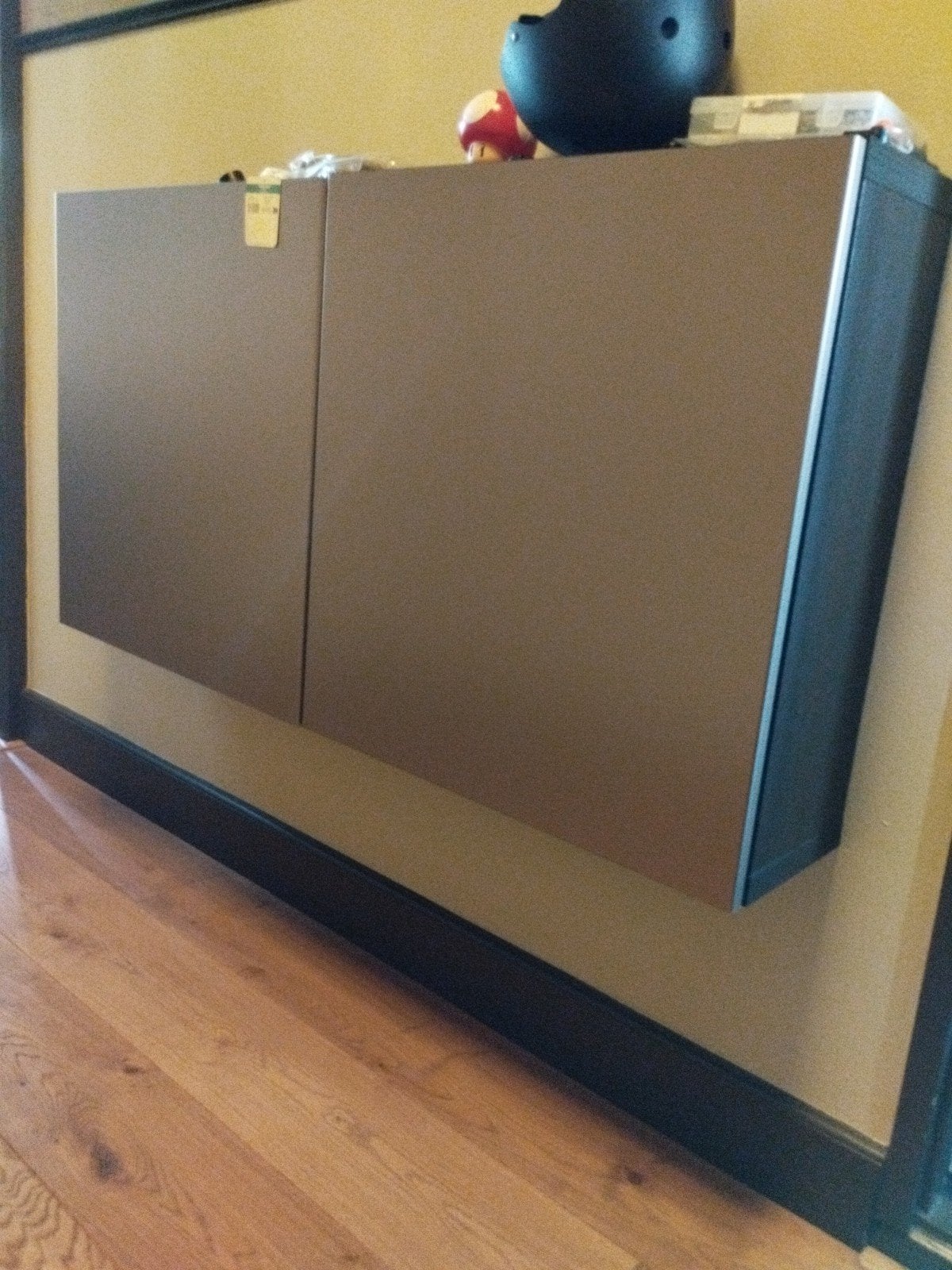 IKEA Besta kast met bronzen deurtjes, ondiep, Ophalen, Gebruikt