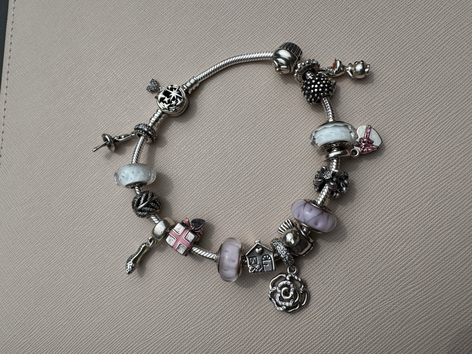 Pandora Disney parks armband en bedels, Sieraden, Tassen en Uiterlijk, Armbanden, Ophalen of Verzenden, Zo goed als nieuw, Zilver