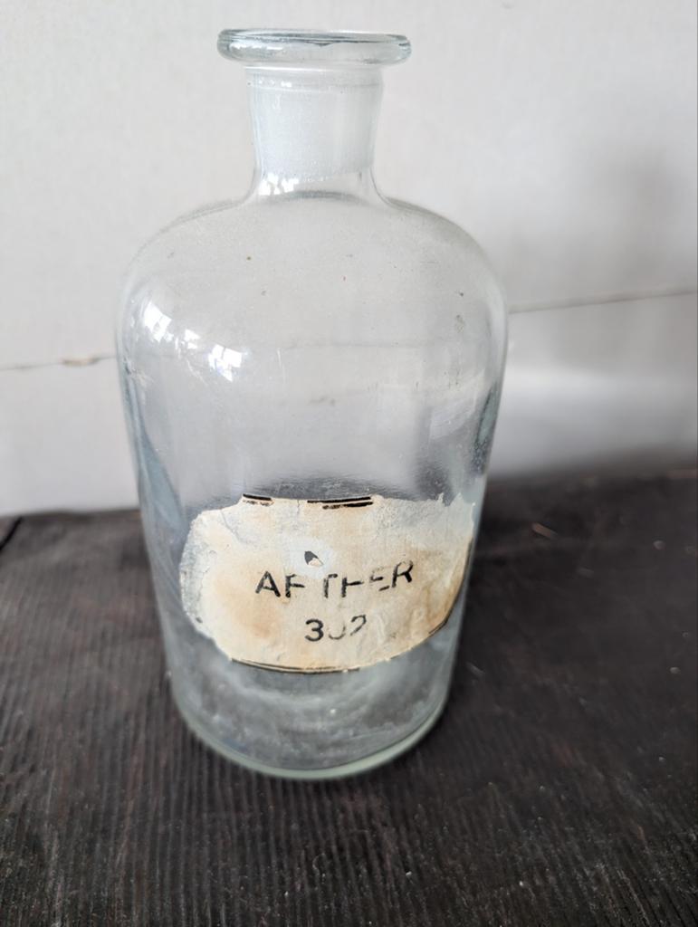 Oude apothekersfles, Antiek en Kunst, Antiek | Glas en Kristal, Ophalen of Verzenden