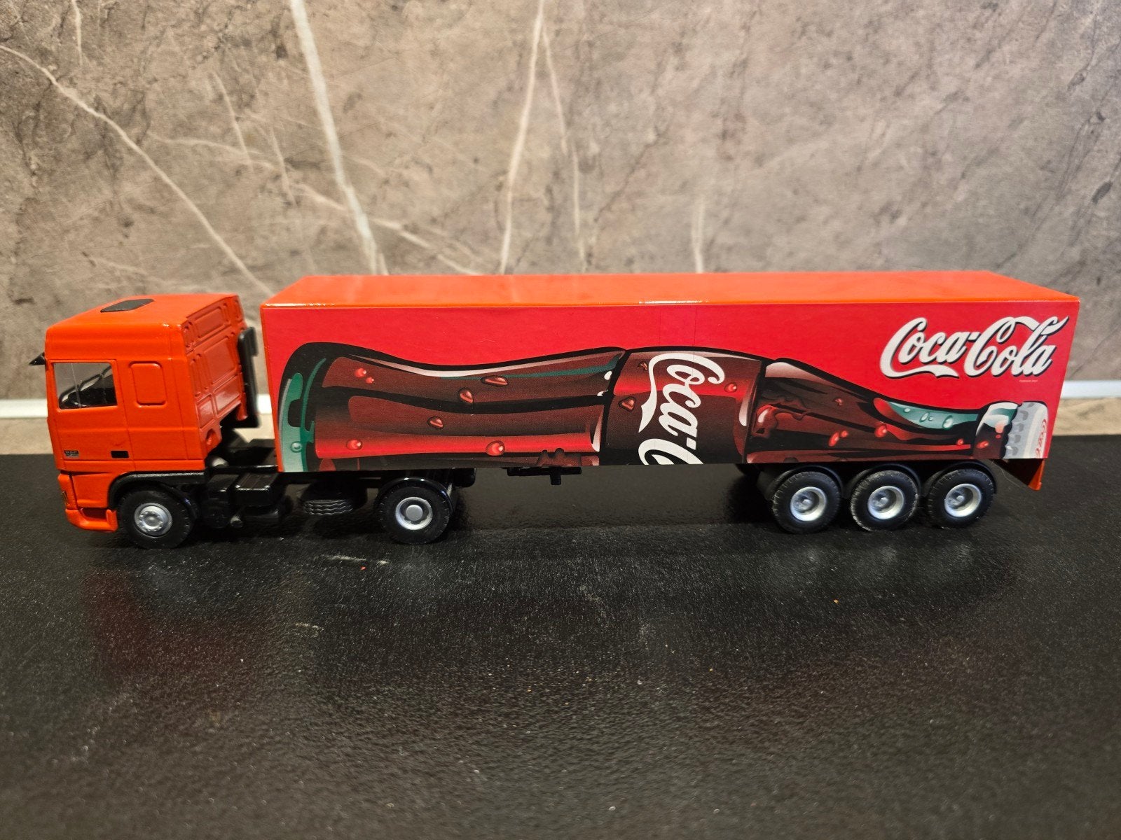 DAF Coca-Cola Vrachtwagen Model, Overige merken, 1:32 tot 1:50, Ophalen of Verzenden, Zo goed als nieuw