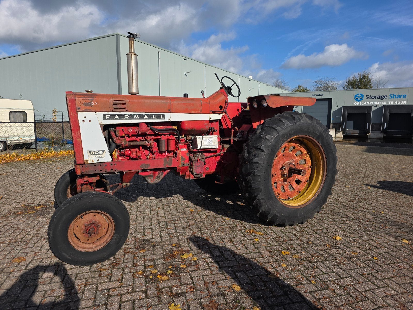 Farmall 806, 560  International, Gebruikt, 120 tot 160 Pk, 7500 tot 10000, Ophalen