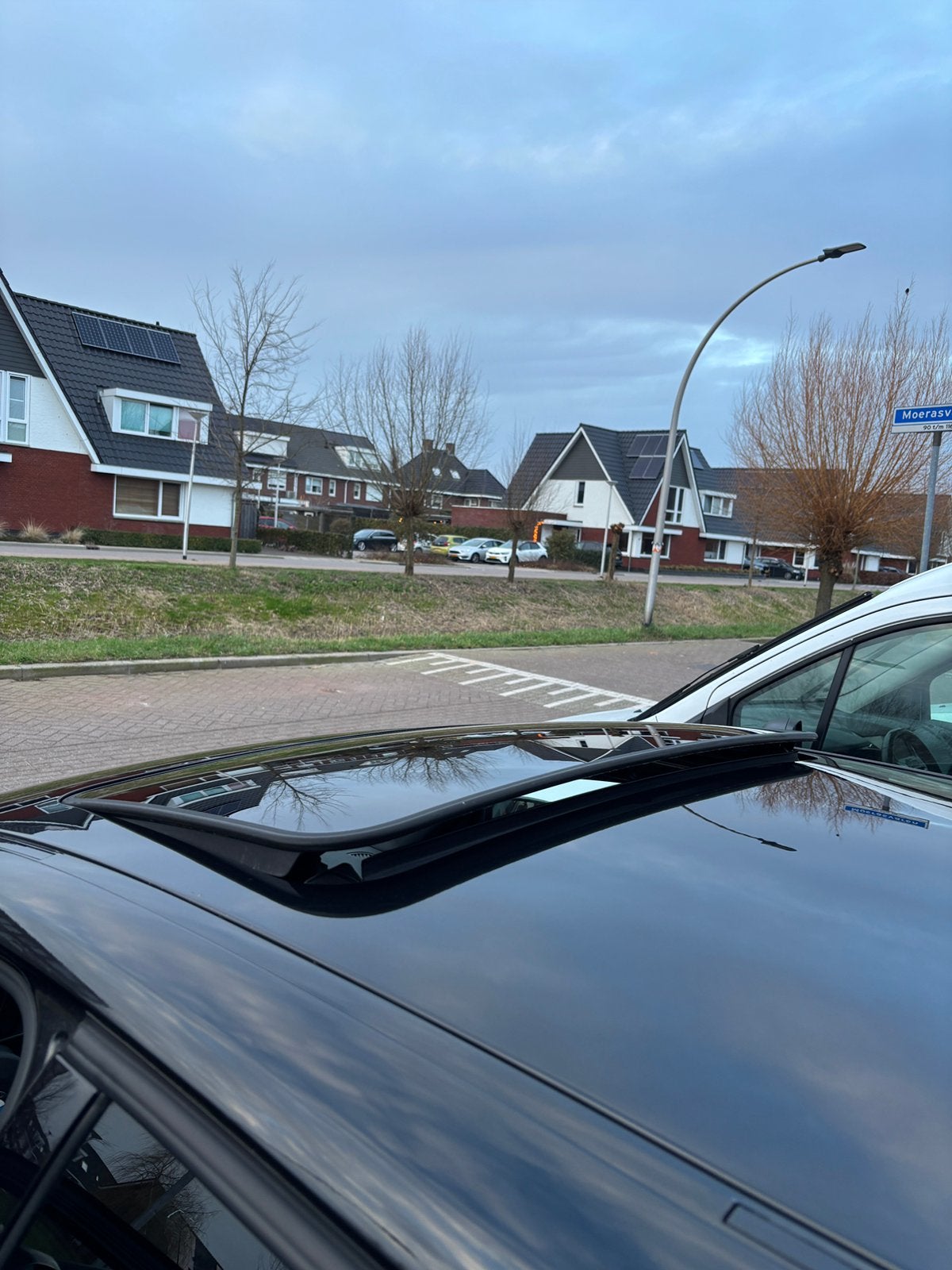 Foto 23 van BMW 1-Serie 116I 100KW 5DR 2014 Zwart