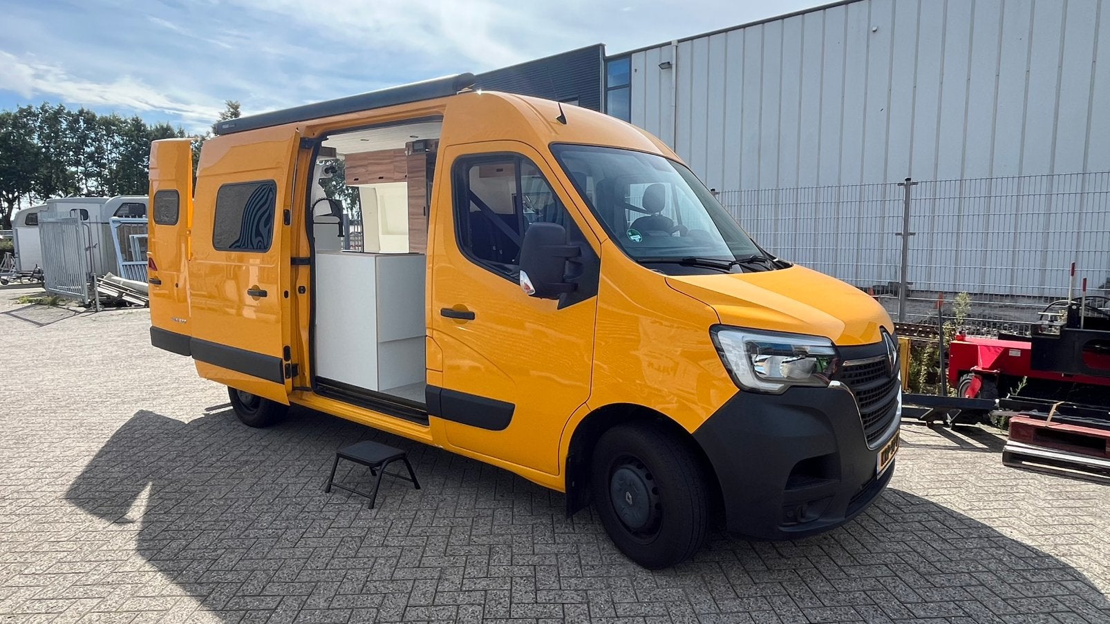 L2H2 Zeer Nette Camper | 4 zitplaatsen | Off-Grid, Caravans en Kamperen, Overige merken, Buscamper of Camperbus, Koelkast, Tot en met 2