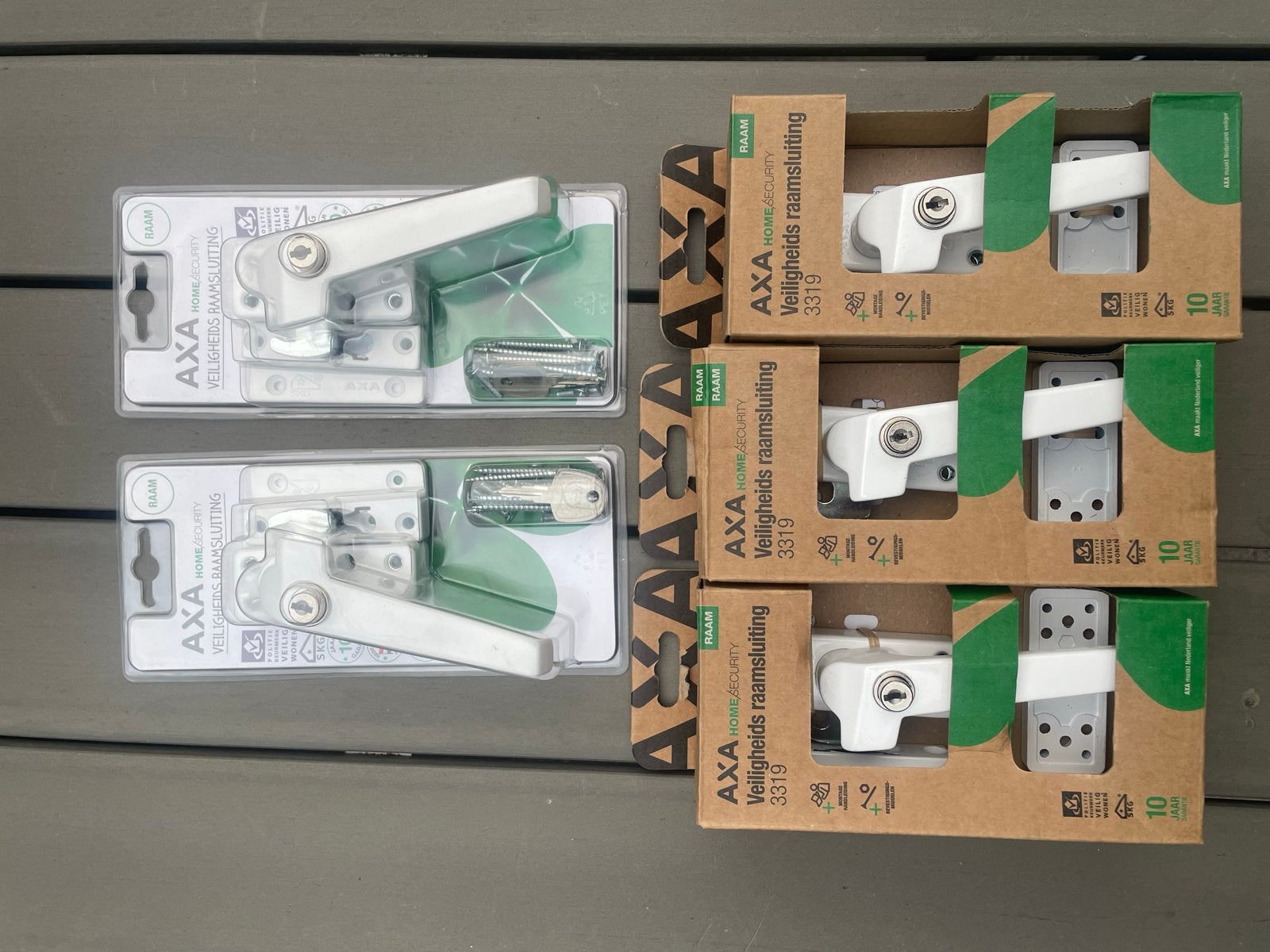 AXA Veiligheids Raamsluiting - Nieuw in verpakking, Ophalen of Verzenden, Nieuw, Overige materialen, Schuif of Grendel