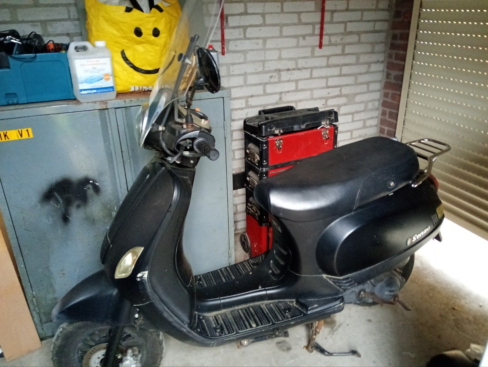 Scooter met rondom schade en startproblemen, Ophalen of Verzenden, Gebruikt, Maximaal 45 km/u, Benzine