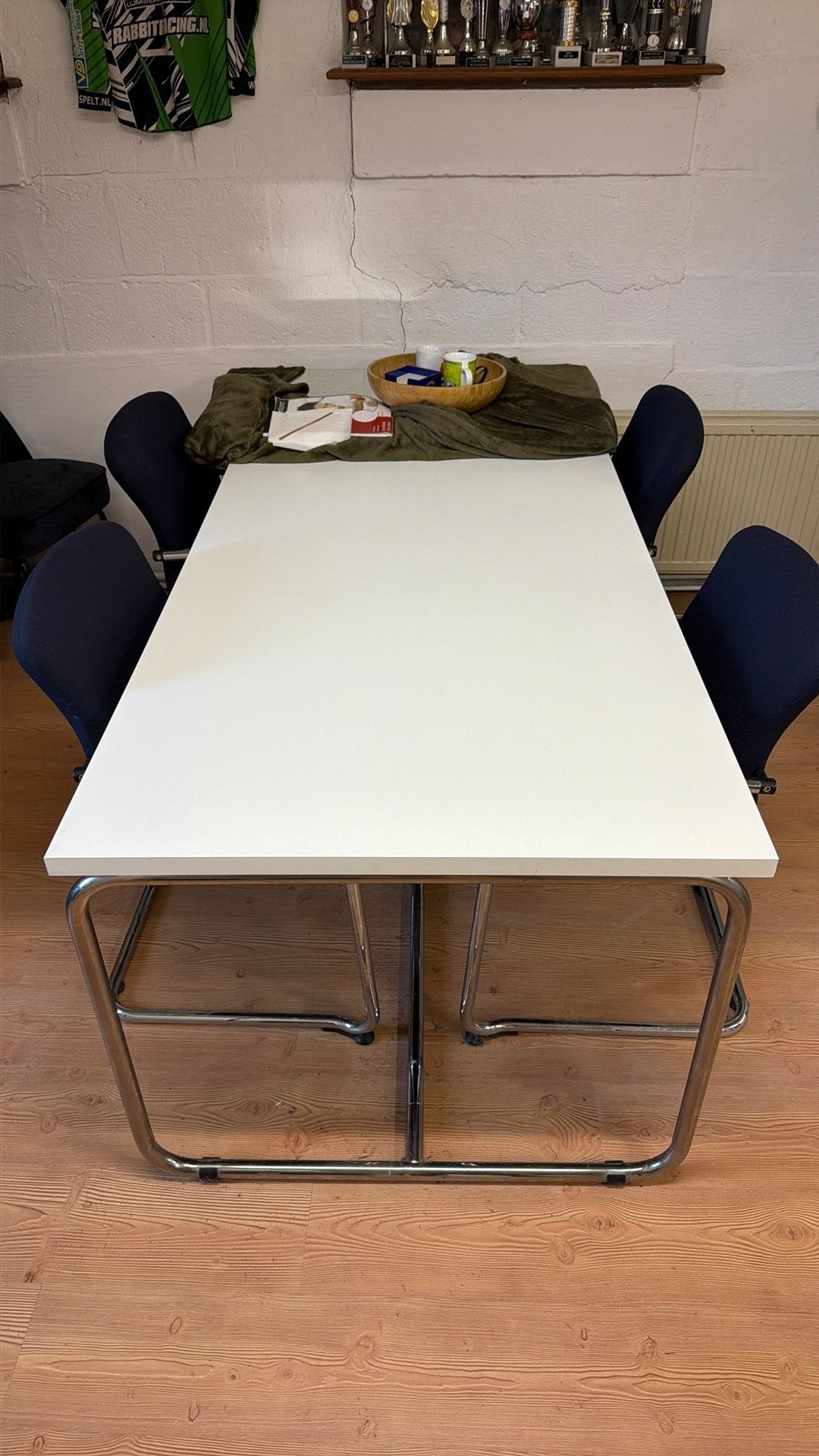 Tafel met 4 stoelen kantine/keuken, Ophalen, Gebruikt