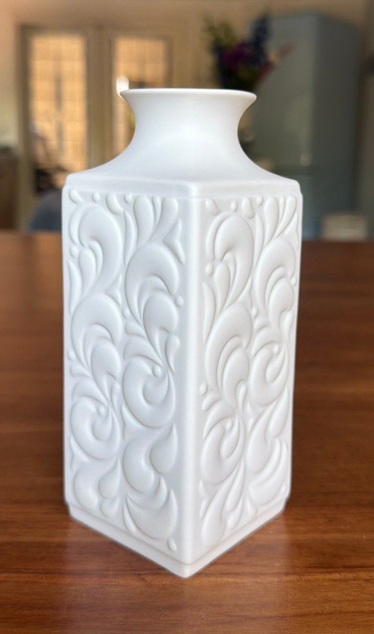 Hutschenreuther biscuit porselein vaasje, Ophalen of Verzenden, Wit