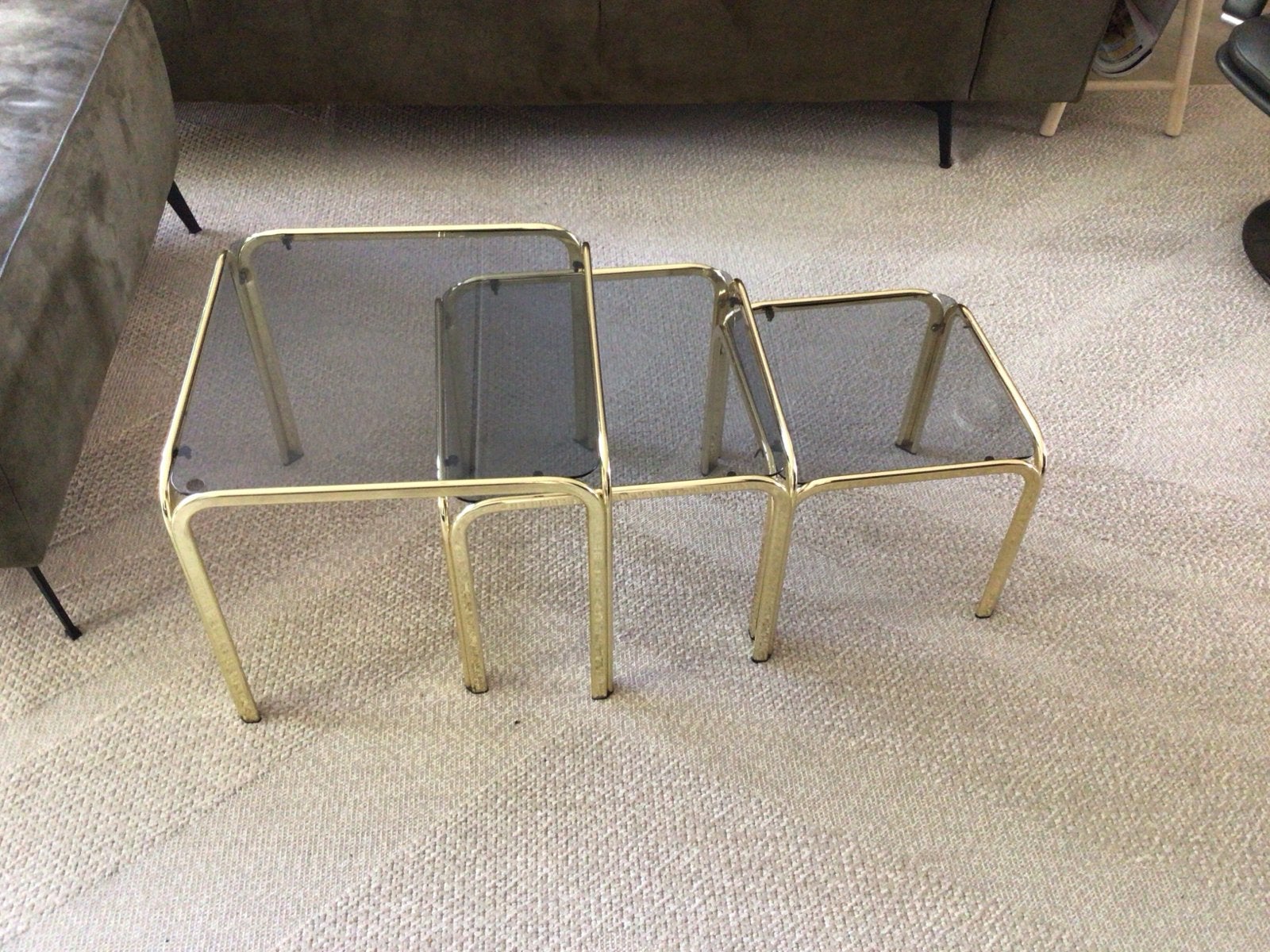 Set van 3 vintage bijzettafels met rookglas, Ophalen, Minder dan 45 cm, Minder dan 55 cm, Gebruikt