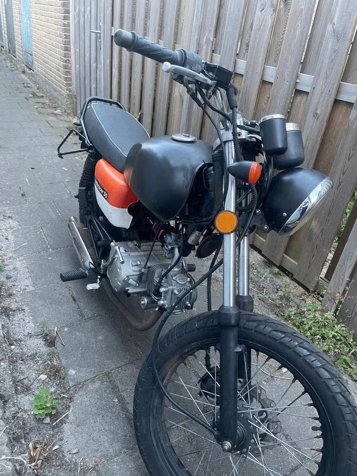 AGM Café Racer 50 met YX140 motorblok - 80 km/u, Fietsen en Brommers, Ophalen, Gebruikt, AGM