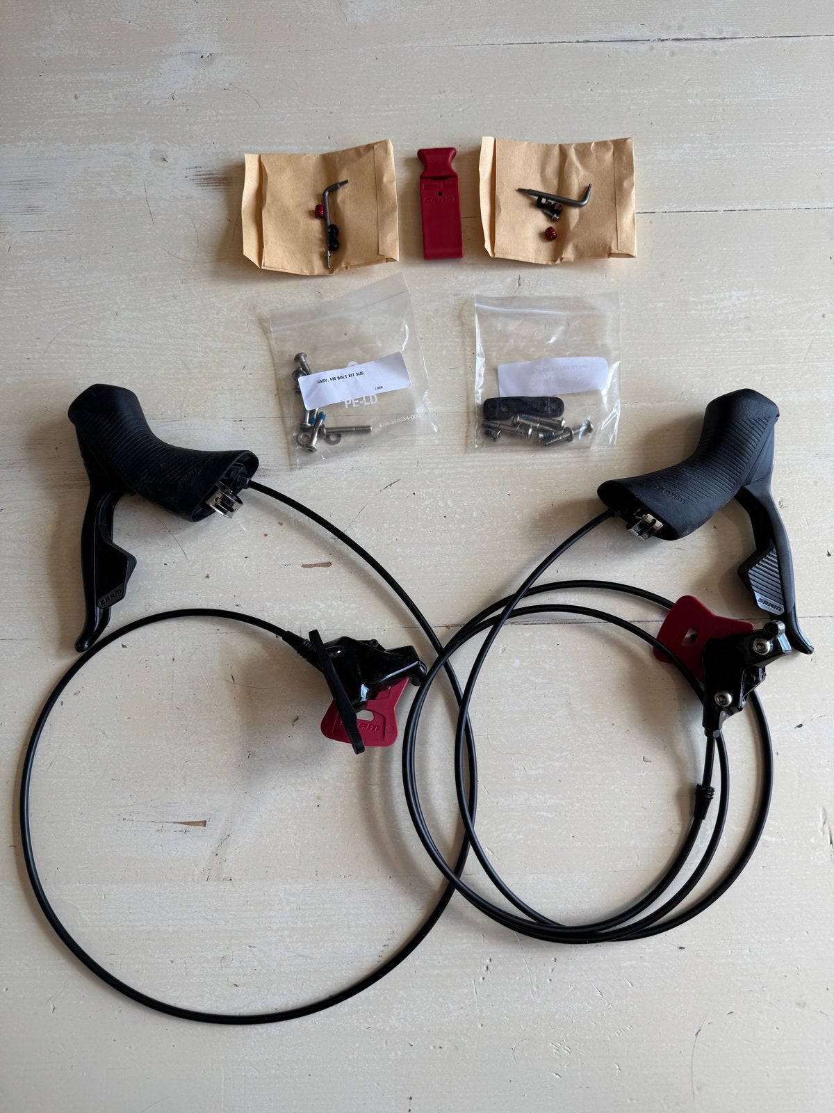 SRAM Rival D1 AXS HRD Hydraulische shifters, Fietsen en Brommers, Fietsonderdelen, Remmen, Gebruikt, Ophalen of Verzenden, Aluminium