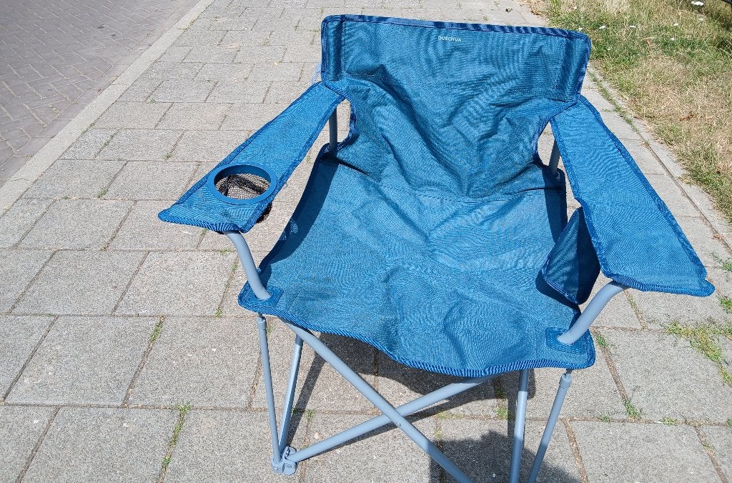 extra brede campingstoel, opvouwbaar, QUECHUA, Ophalen, Zo goed als nieuw, Campingstoel