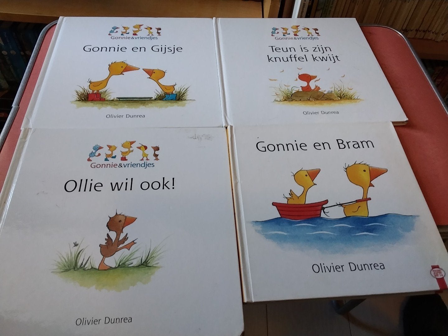 olivier dunrea gonnie & vriendjes € 4 per stuk zie omschrijv, Ophalen of Verzenden, Gelezen, Fictie algemeen