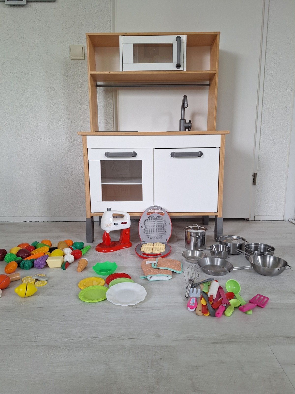 IKEA Duktig Speelkeuken met veel accessoires, Kinderen en Baby's, Speelgoed | Speelkeukens, Ophalen, Zo goed als nieuw, Hout, Speelkeuken