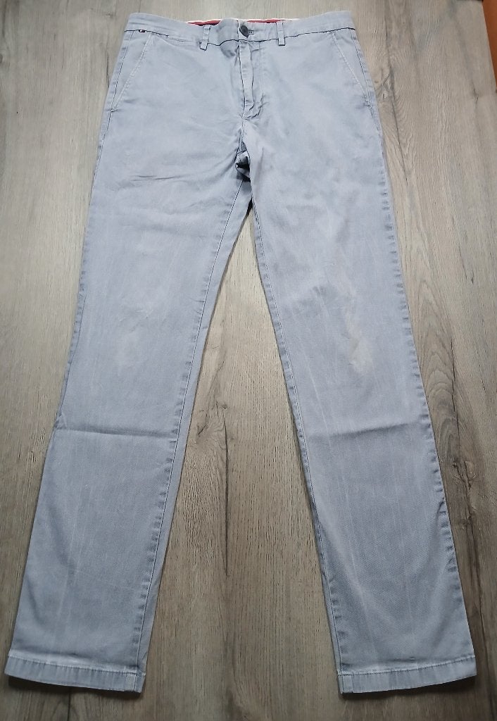 Tommy Hilfiger Chino, Tommy Hilfiger, Overige maten, Ophalen of Verzenden, Zo goed als nieuw