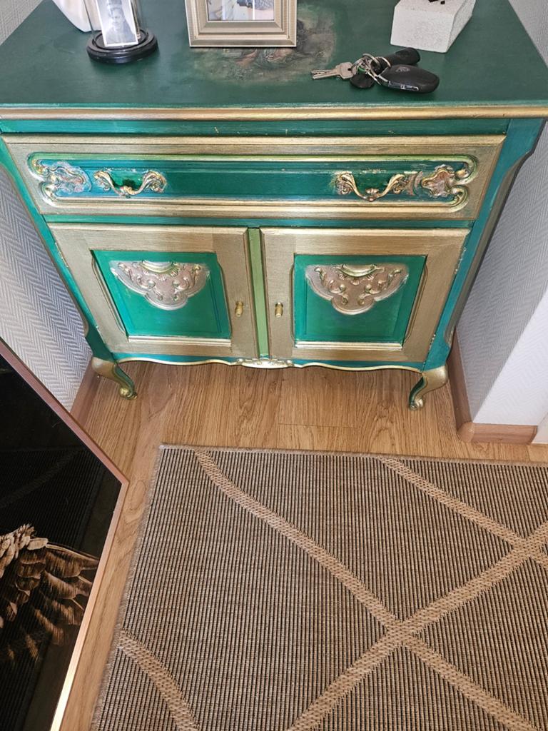 Brocante kastje, Ophalen