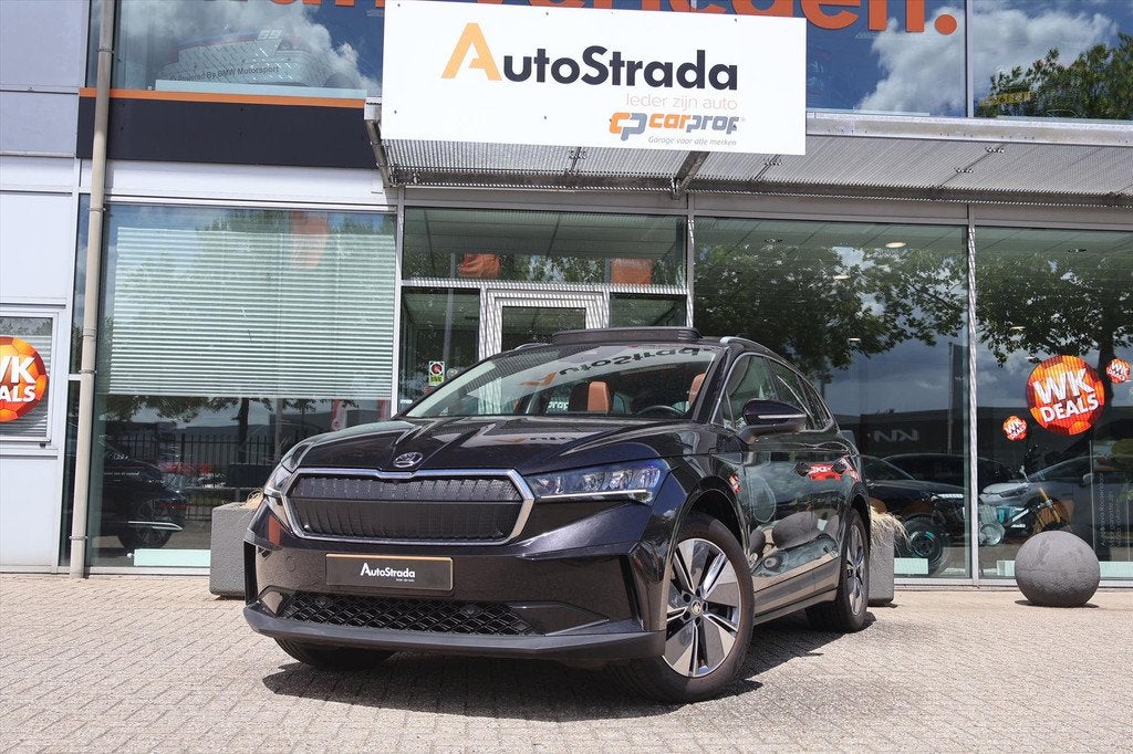 Skoda Enyaq Iv 60 180pk I Pano I Warmtepomp I Leder | LED |, Auto's, Skoda, Gebruikt, Huisgarantie, 95 pk, Zwart
