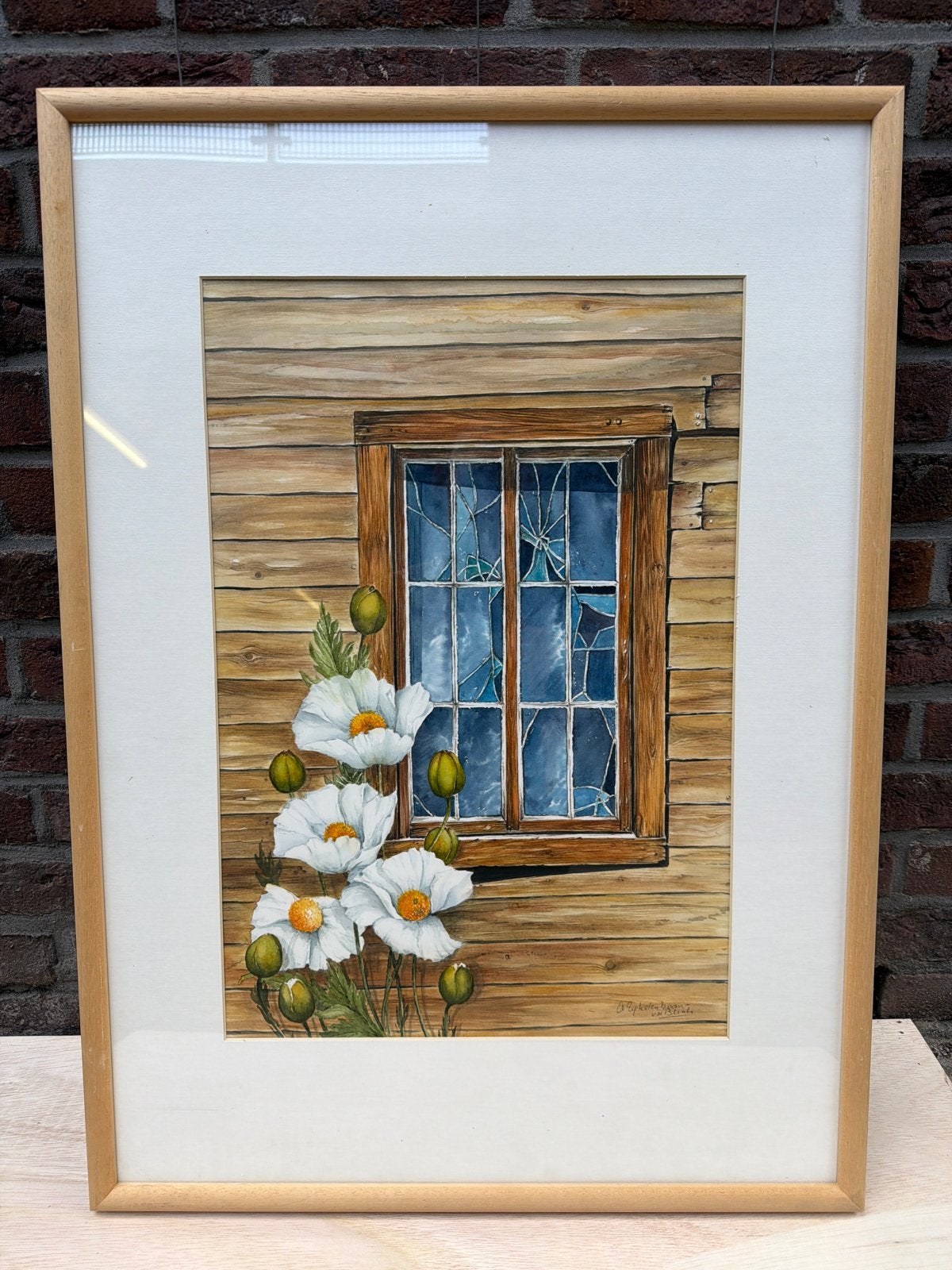 Aquarel: Witte Klaprozen voor Houten Huis met Gebroken Raam, Aquarel, Papier/karton, Ophalen of Verzenden, Gesigneerd