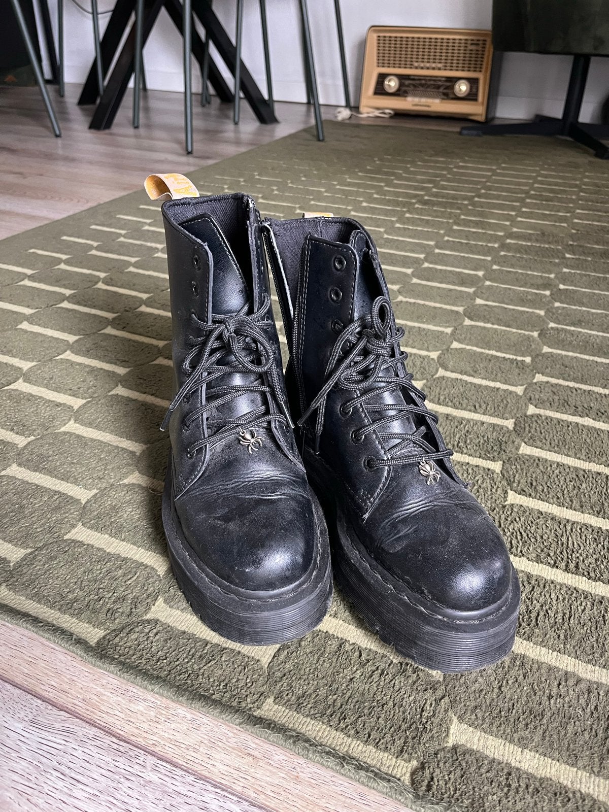Dr. Martens Vegan laarzen - maat 39, Kleding | Dames, Schoenen, Ophalen of Verzenden, Gedragen, Zwart, Lage of Enkellaarzen