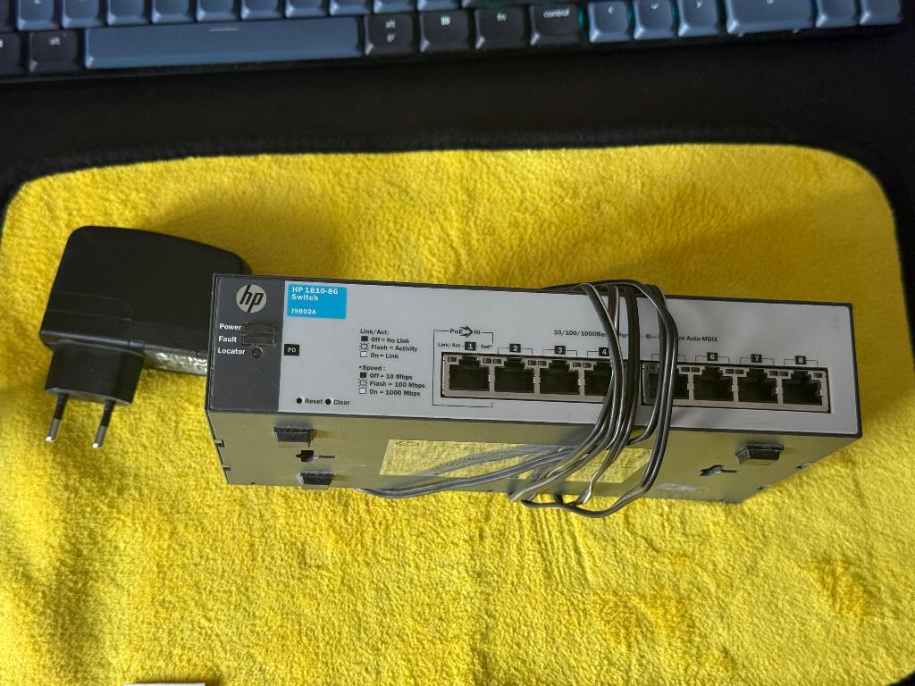 HP 1810-8G Switch (J9802A), Computers en Software, Netwerk switches, Ophalen of Verzenden