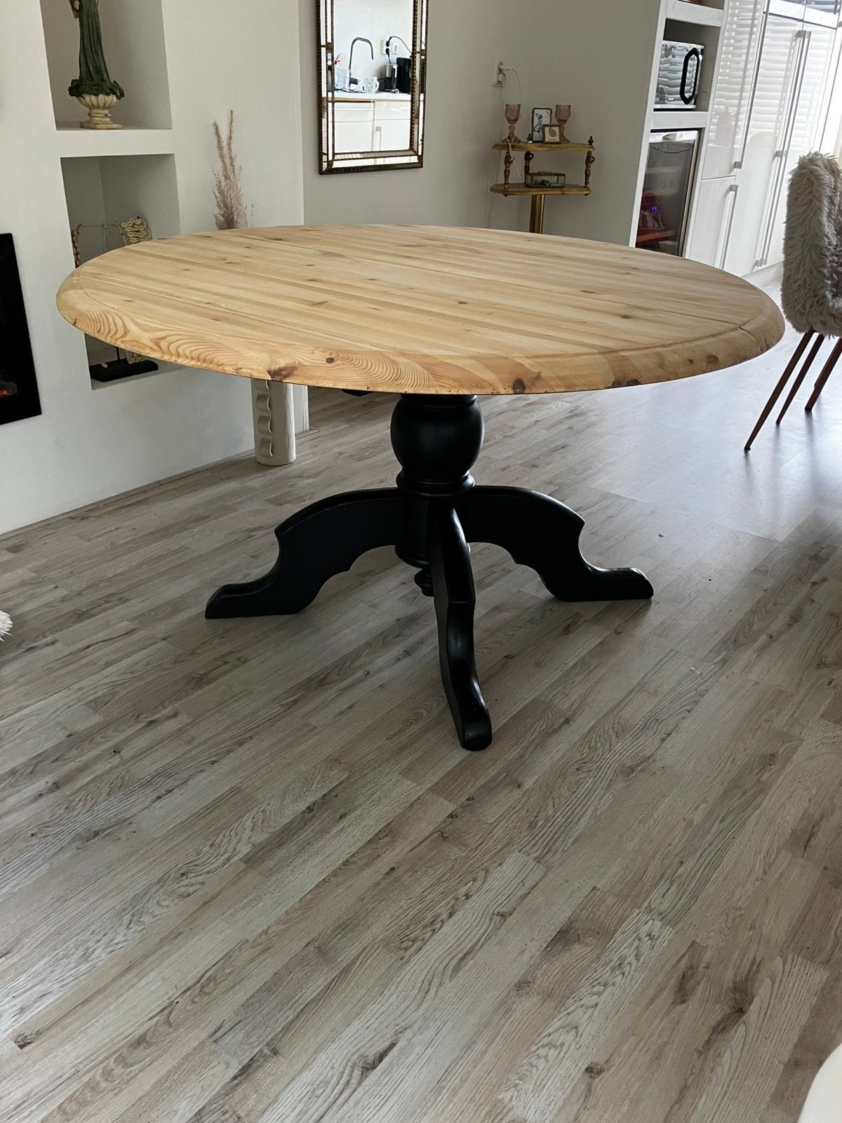 Ronde uitschuifbare bolpoot eettafel in landelijke style, Ophalen, 100 tot 150 cm, Rond, Vijf personen of meer
