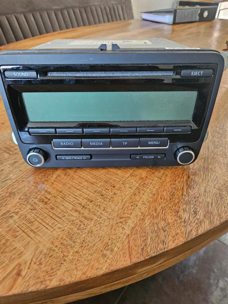 VW golf Radio RCD 310 - Origineel en Goed Werkend, Auto diversen, Autoradio's, Ophalen of Verzenden, Gebruikt