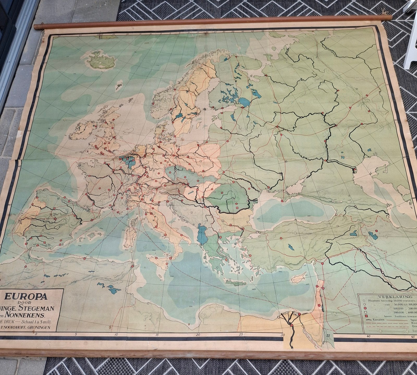 Vintage muur wandkaart Europa, Ophalen, Geschiedenis