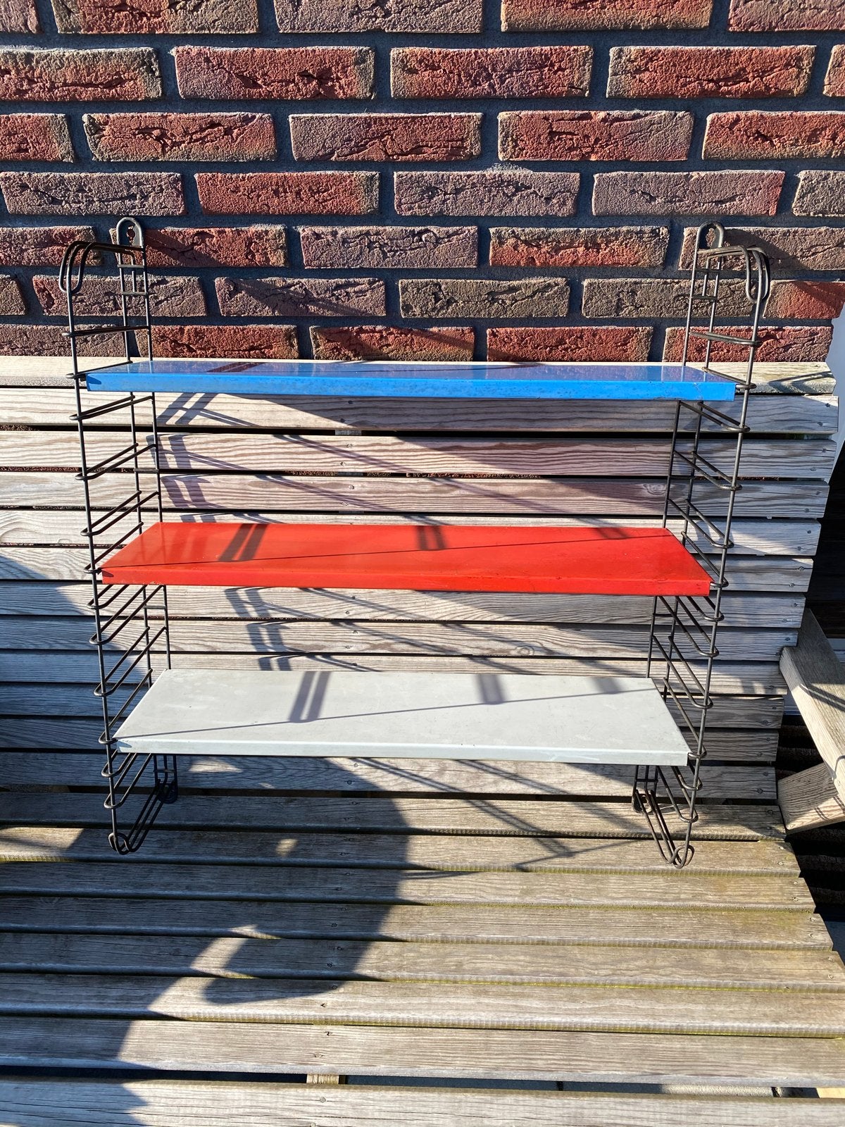 Tomado wandrek met 6 muurbeugels en 9 planken, Ophalen, Met plank(en), Gebruikt, 100 tot 150 cm