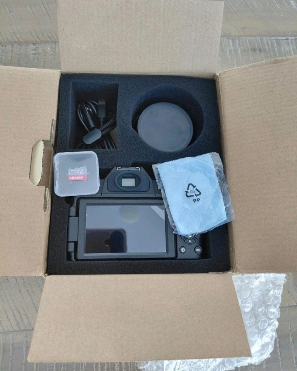 Digitale camera - Nieuw in doos, Geheugenkaart, Nieuw, Ophalen of Verzenden, Compactcamera