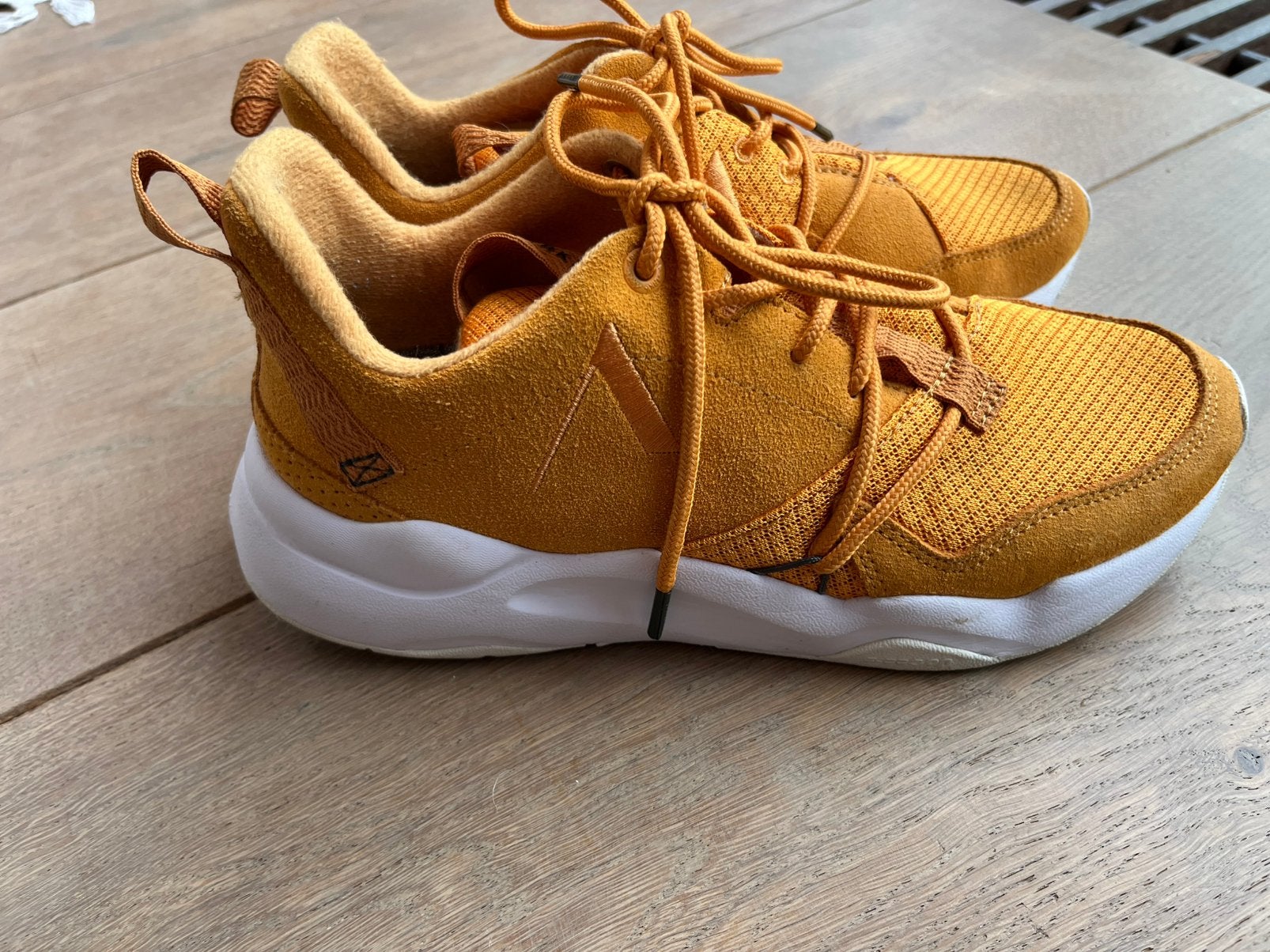 Arkk Copenhagen oranje sneakers, Ophalen of Verzenden, Zo goed als nieuw, Overige typen