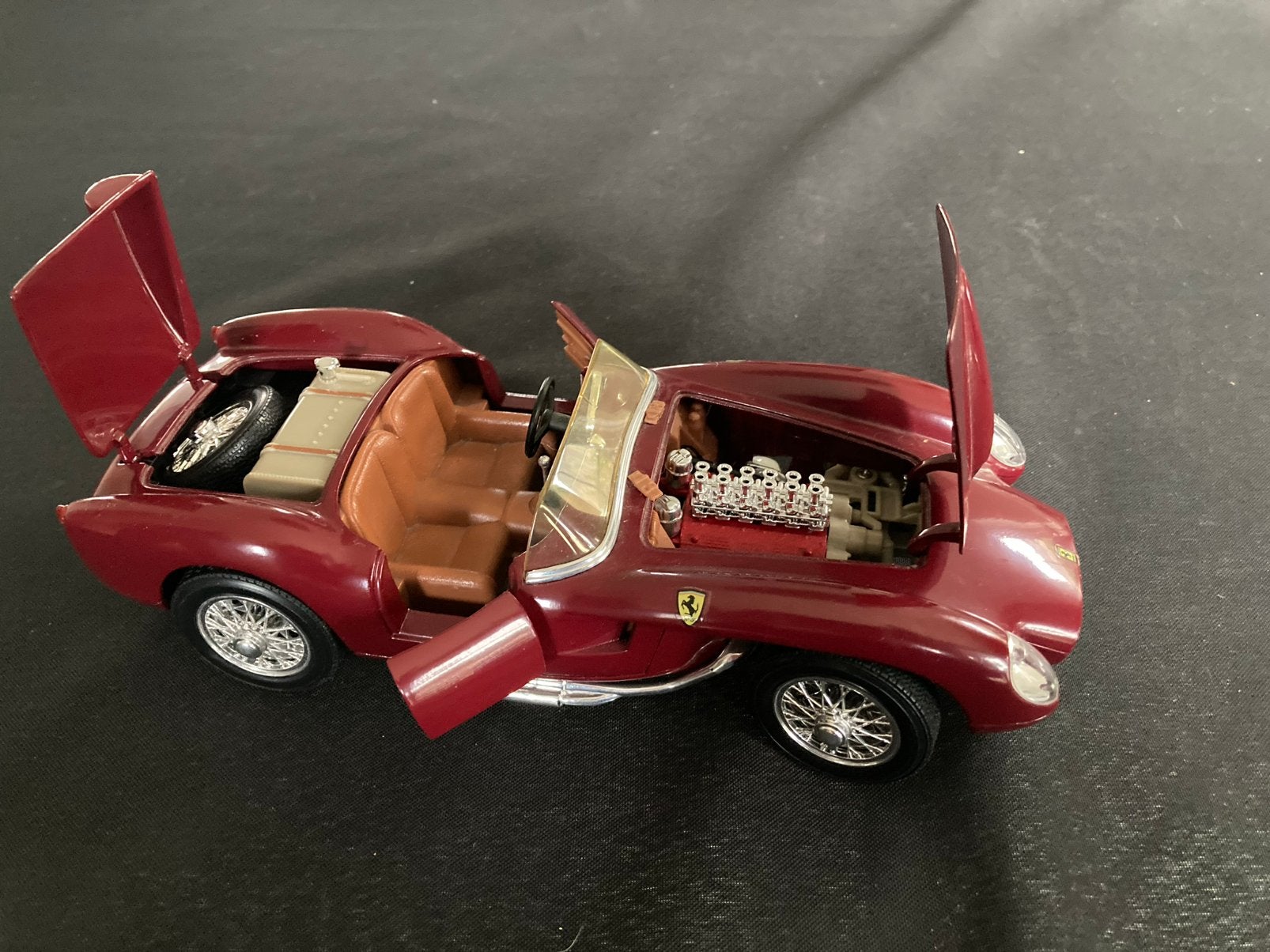 Schaalmodel  1:18 prachtige ferrari 250 testa rossa, Ophalen of Verzenden, Zo goed als nieuw, Bburago