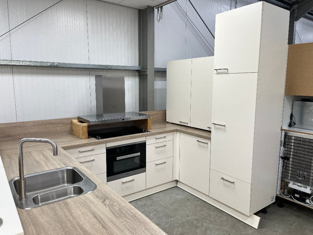 Complete Keuken met Schiereiland en Inbouwapparatuur !!, Ophalen, Gebruikt, 200 cm of meer, 200 cm of meer