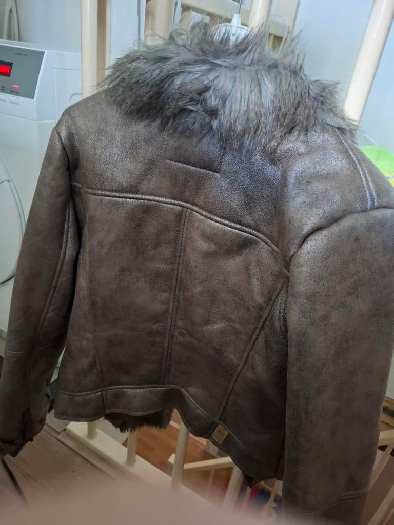 Stijlvolle bruine bikerjack met bontkraag, Kleding | Dames, Jassen | Winter, Bruin, Ophalen, Maat 38/40 (M), Onbekend