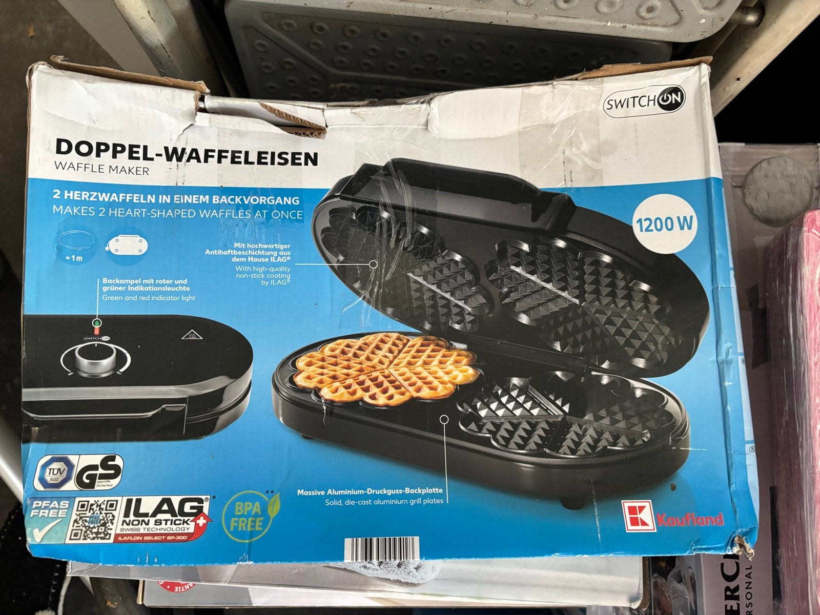 Nieuw Switch On Dubbel Wafelijzer - 2 Hartvormige Wafels, Ophalen of Verzenden, Nieuw
