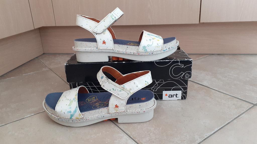 ART. Sandalen. I Like. Leer. Wit. Mt. 40, Kleding | Dames, Wit, Zo goed als nieuw, Art., Sandalen of Muiltjes