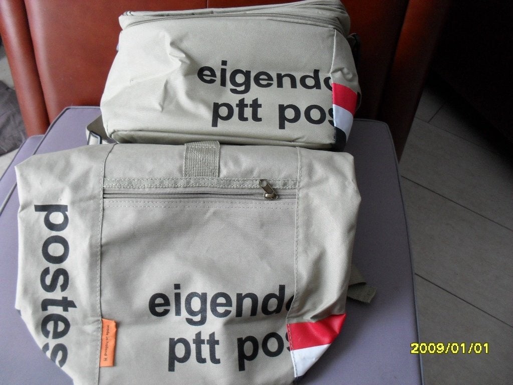 Set van 2 PTT Post tassen - rugzak en schouderkoeltas, 25 tot 40 cm, Nieuw, Waterdicht, 30 tot 45 cm