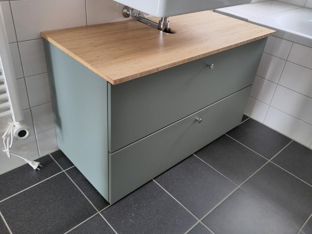 Ikea badkamermeubel met wastafel en bamboe blad, Ophalen, 50 tot 100 cm, Zo goed als nieuw, Minder dan 100 cm