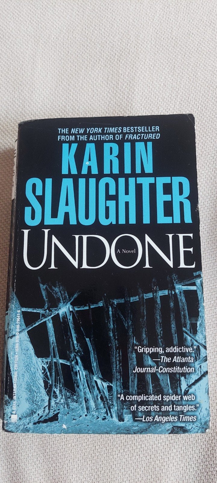Karin Slaughter - Undone, Ophalen of Verzenden, Gelezen, Karin Slaughter, Fictie