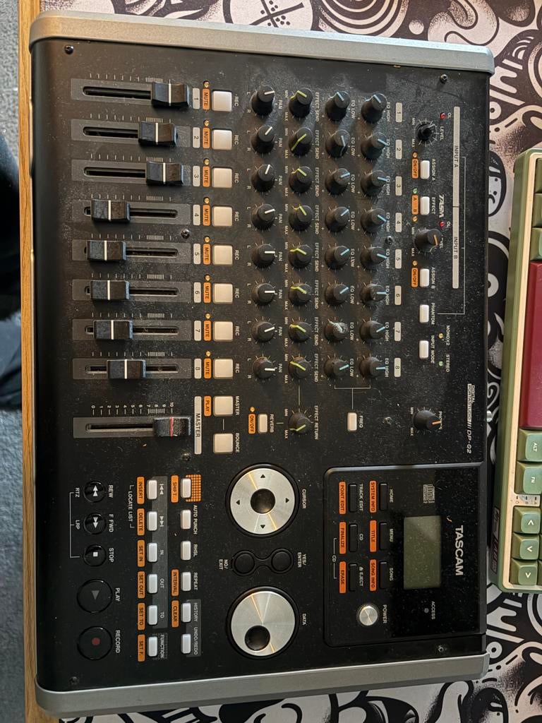 Tascam DP-02 portastudio, Muziek en Instrumenten, Mengpanelen, Zo goed als nieuw, Ophalen