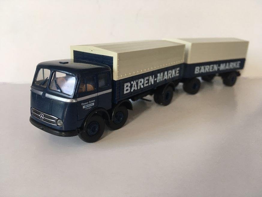 mercedes vrachtwagen 1:87 Brekina, Ophalen of Verzenden, Zo goed als nieuw, Bus of Vrachtwagen