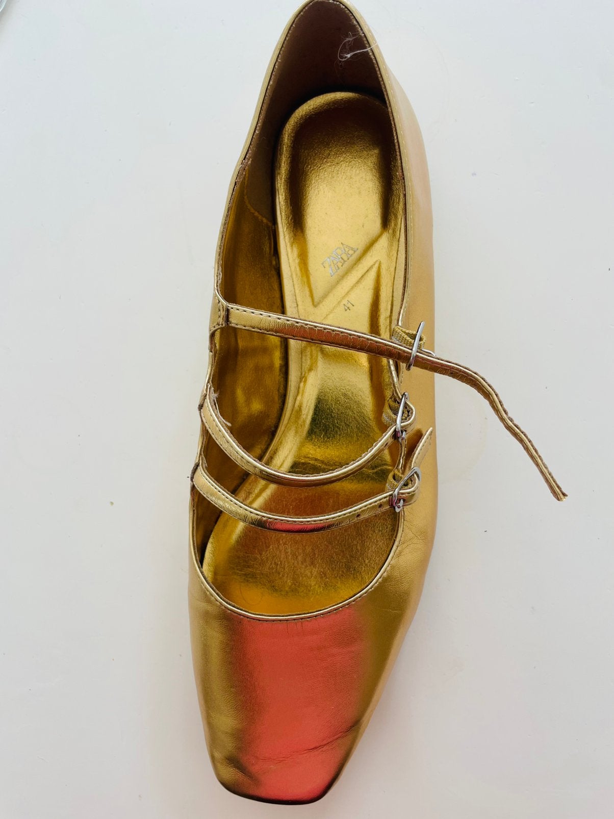 Te koop: schoenen, Zara, goud, maat 41, Ophalen of Verzenden, Zo goed als nieuw, Overige kleuren, Sneakers of Gympen