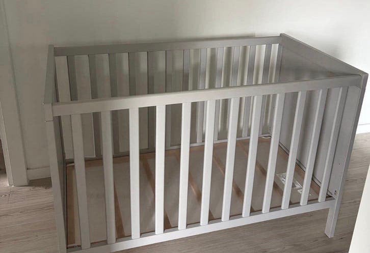 Babybedje / ledikant inclusief matras, Ophalen, Zo goed als nieuw, Ledikant