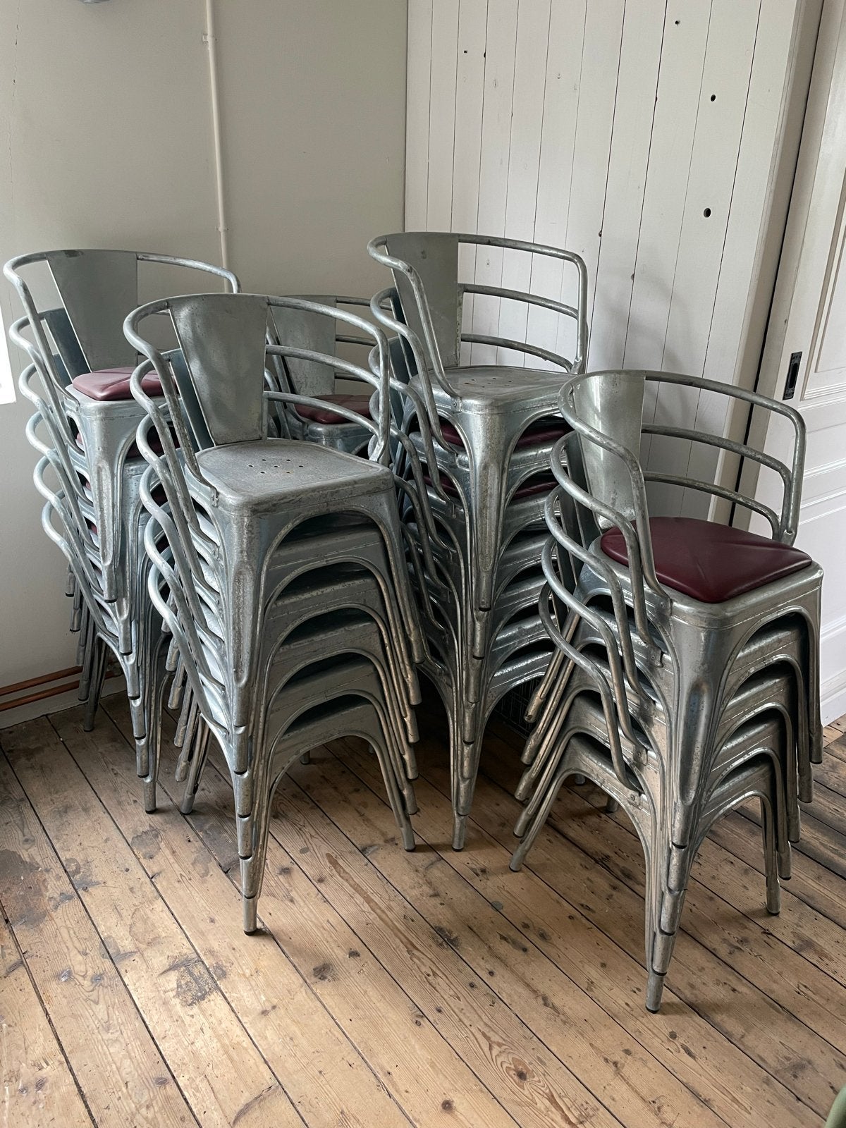 Originele gegalvaniseerde Tolix A56 stoelen - buiten, Ophalen of Verzenden, Gebruikt