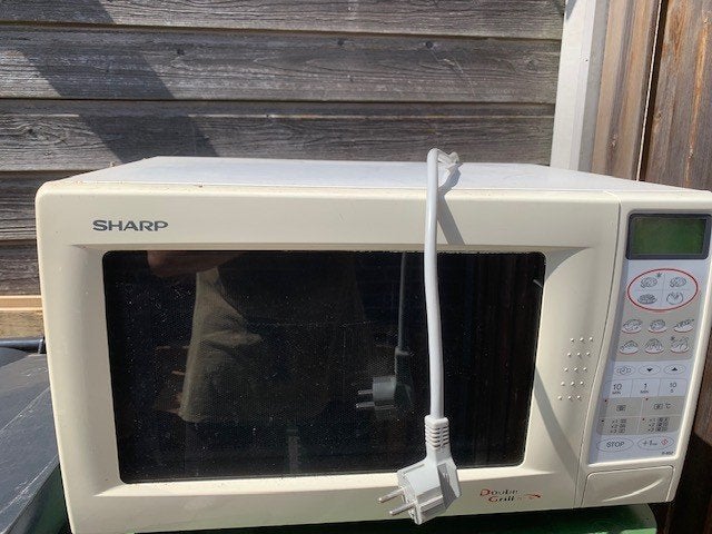 Sharp magnetron met grill- én ovenfunctie, Witgoed en Apparatuur, Magnetrons, Ophalen, Combimagnetron, Gebruikt, Hete lucht