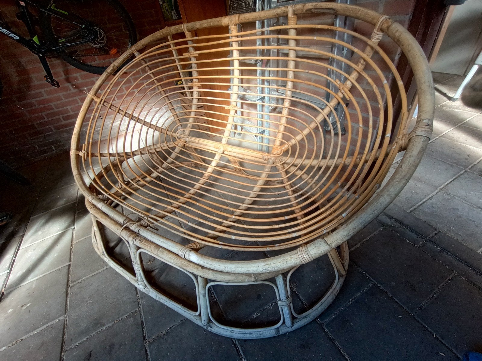 Masaman Rotan Bamboe Loungebank met kussen, Ophalen, Gebruikt, Riet of Rotan