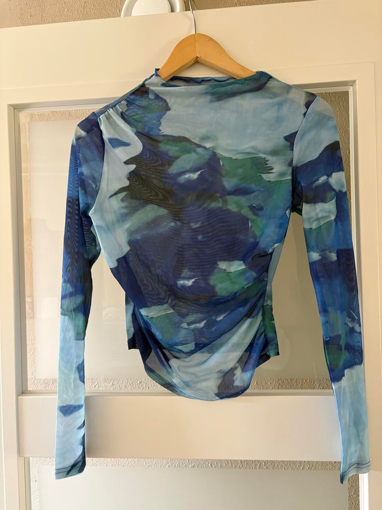 Blauwe mesh top met lange mouwen en print, Blauw, Ophalen of Verzenden, Zo goed als nieuw, Lange mouw