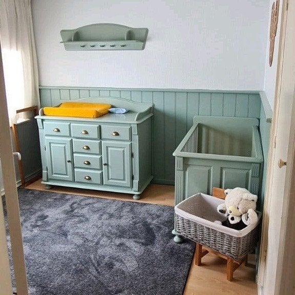 Complete babykamer: grenen kast, commode en ledikant, Ophalen, Gebruikt, Jongetje of Meisje