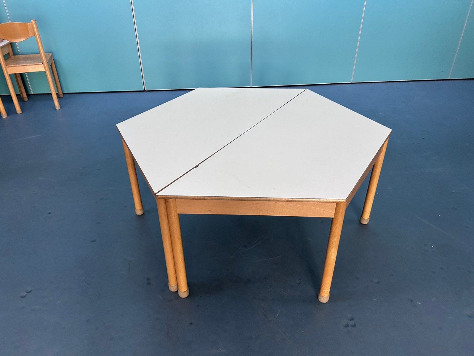 Schoolmeubels: Tafels en Stoelen in diverse maten, Ophalen, Gebruikt, Tafel(s) en Stoel(en)