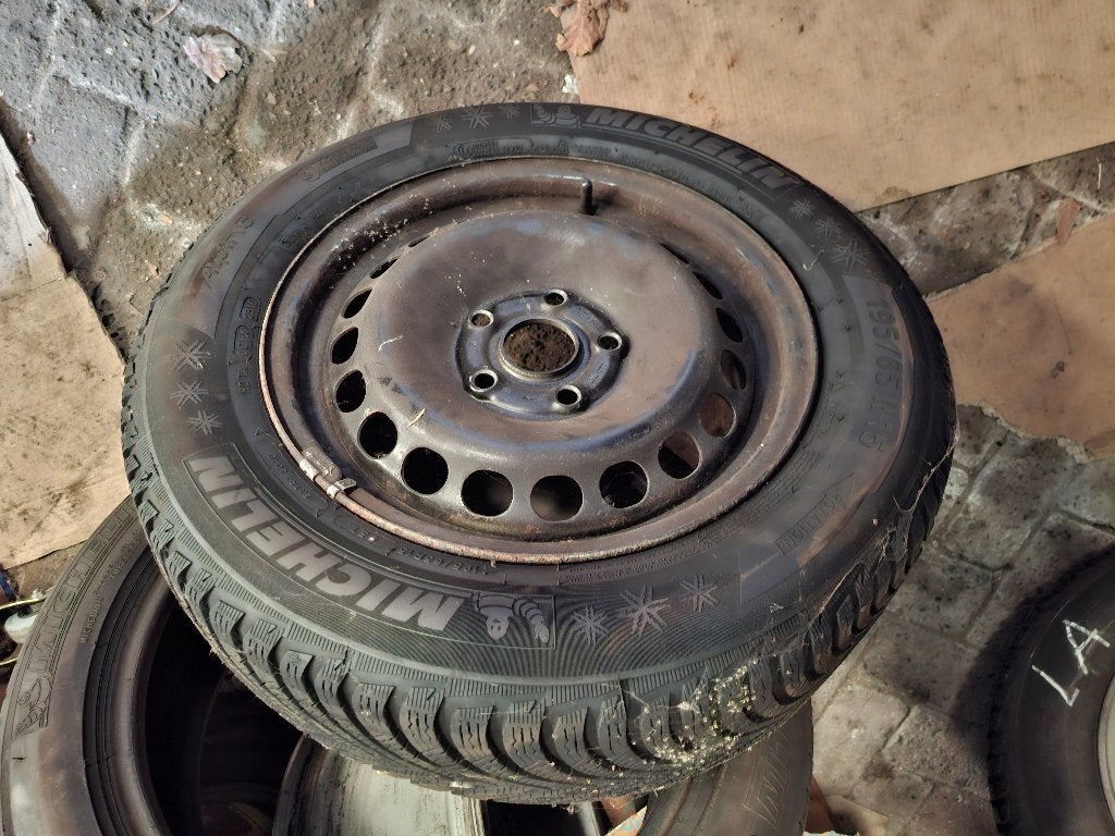 Velgen met winterbanden, Auto-onderdelen, Banden en Velgen, Ophalen, 15 inch, Banden en Velgen, Winterbanden