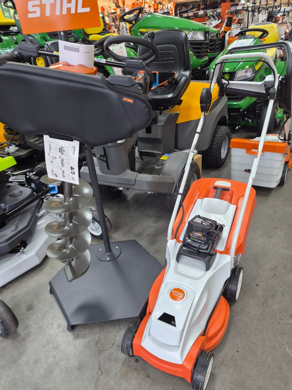 stihl rma 235 cpl set met lader en ak20, Ophalen, Cirkelmaaier, Stihl, Gebruikt