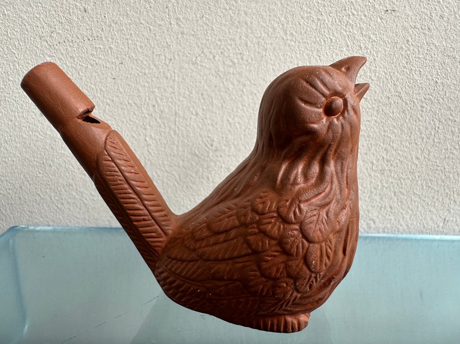 Oud terracotta vogel beeldje tevens fluit, Ophalen of Verzenden, Zo goed als nieuw